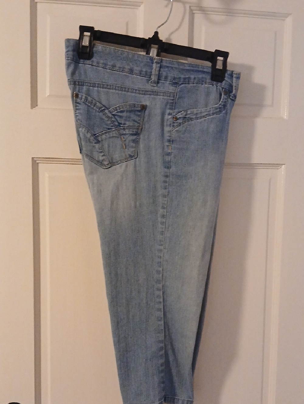 Gloria Vanderbilt Capris Light Blue